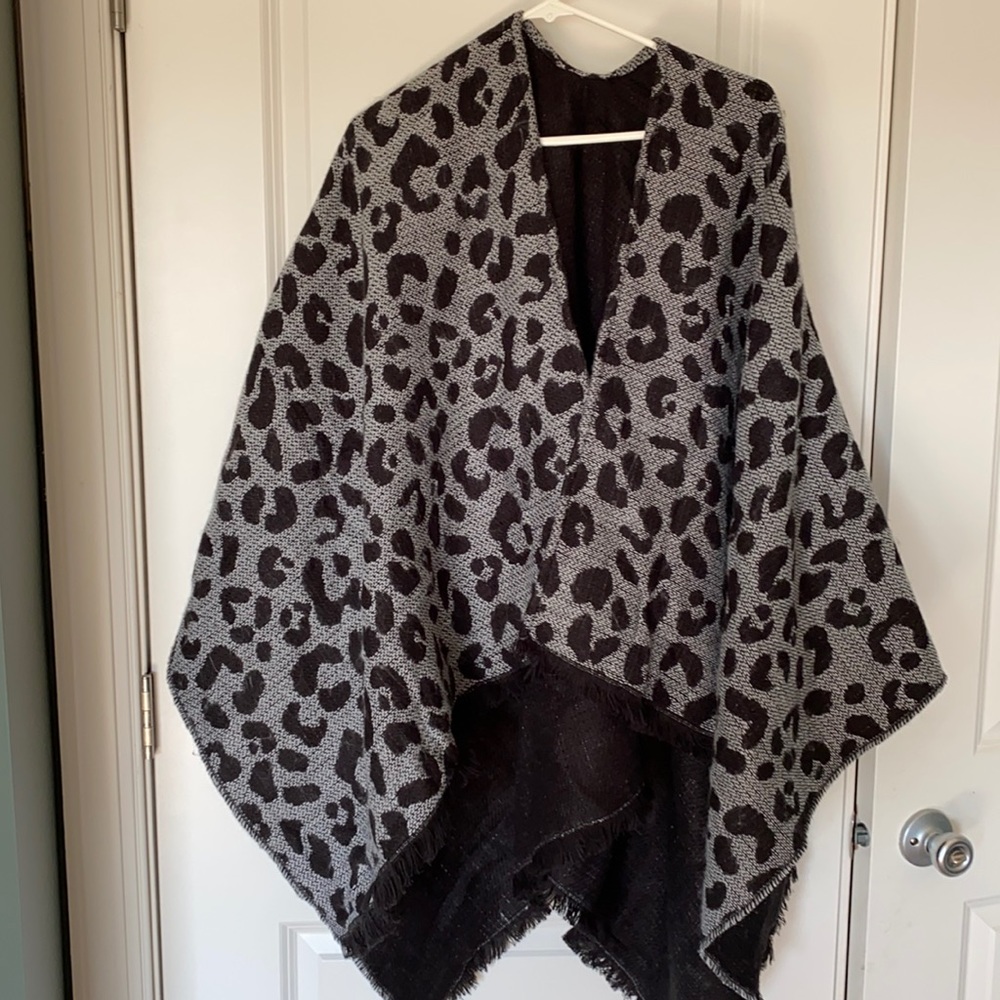 Leopard print reversible ruana